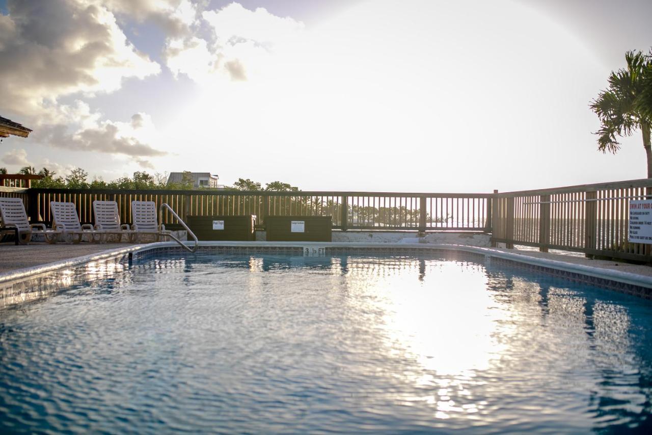 Ragged Edge Resort & Marina อิสลามอราดา ภายนอก รูปภาพ