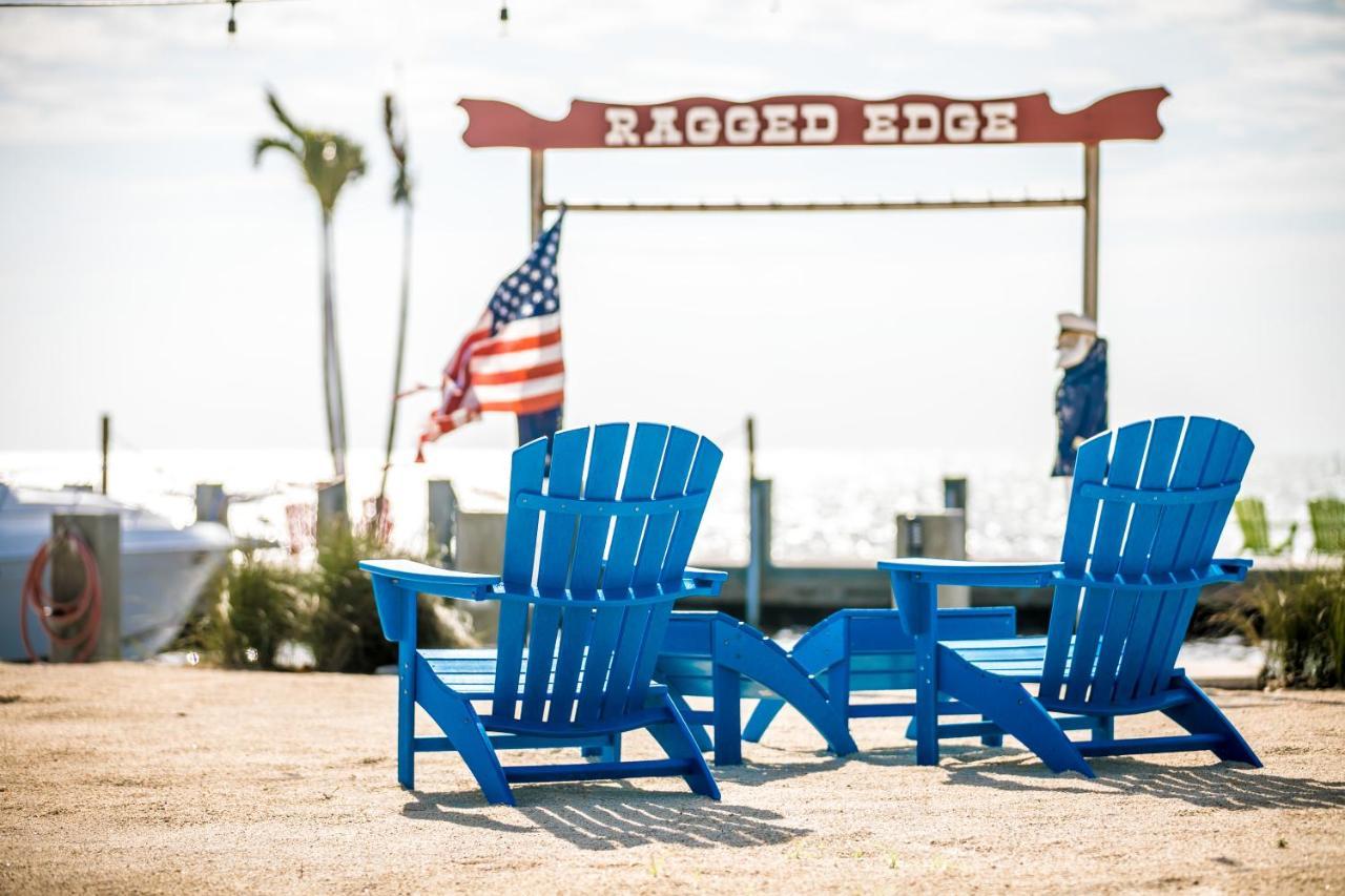 Ragged Edge Resort & Marina อิสลามอราดา ภายนอก รูปภาพ